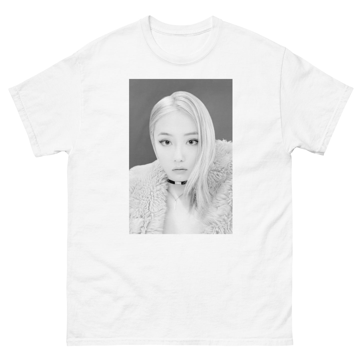 Yii Portrait T-Shirt (Grayscale)