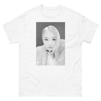 Yii Portrait T-Shirt (Grayscale)